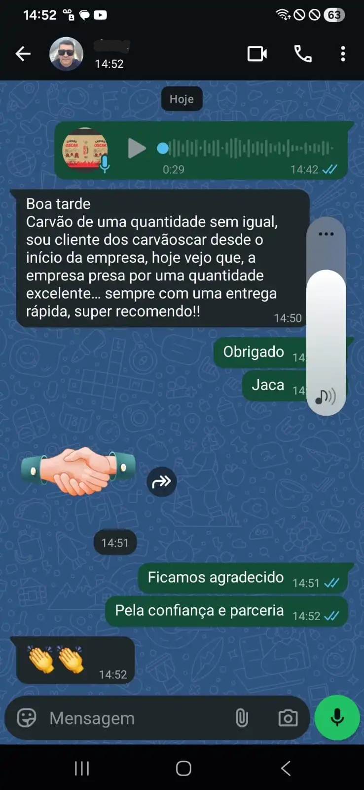 Depoimento de revendedor elogiando a qualidade do Carvão Maria e a entrega direta da fábrica.